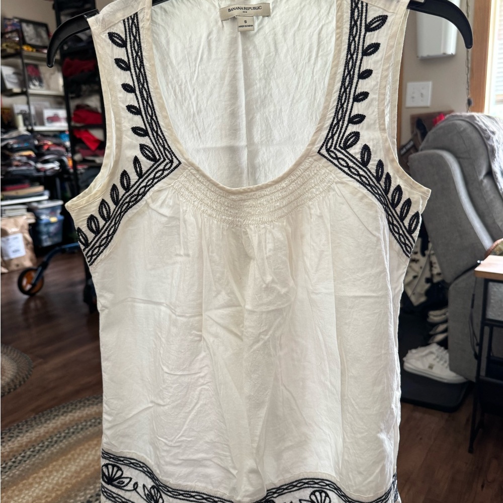 Banana Republic Cream and Black Embroidered Blouse